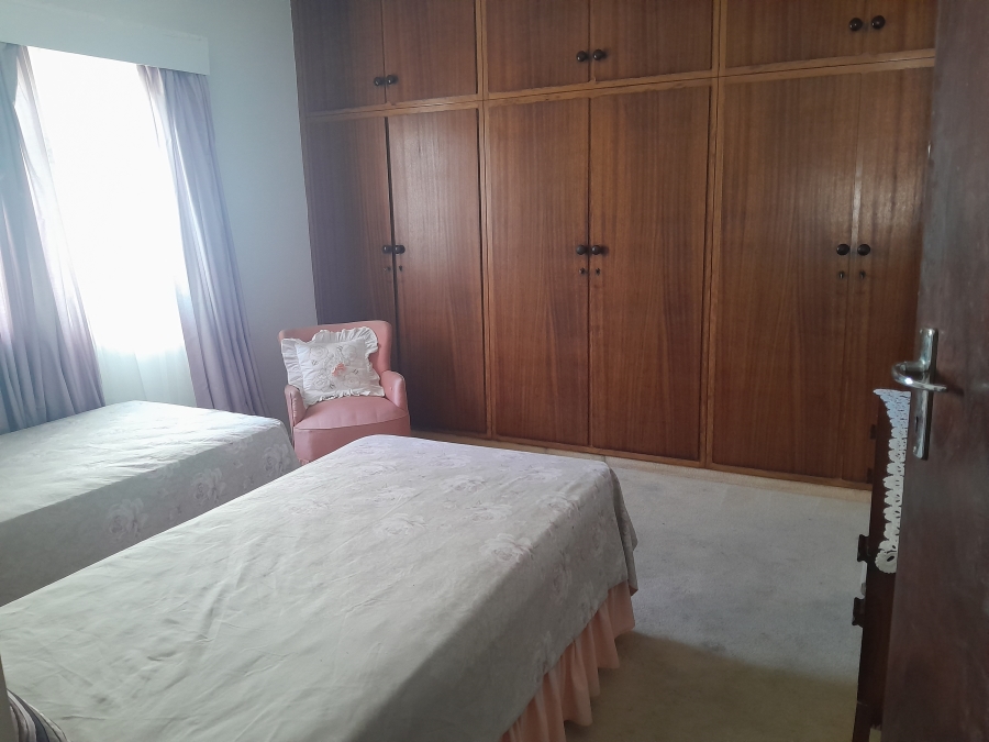 4 Bedroom Property for Sale in Gansbaai Central Western Cape